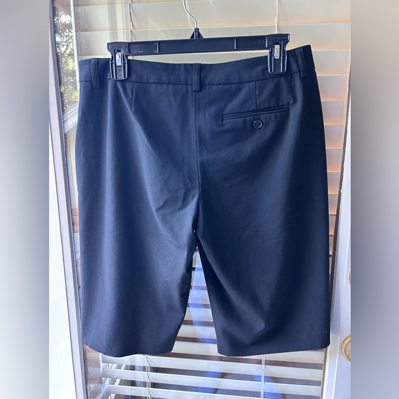 MICHAEL Michael Kors Black Bermuda Shorts in Size 8. Lightweight Fabric. - Picture 2 of 4
